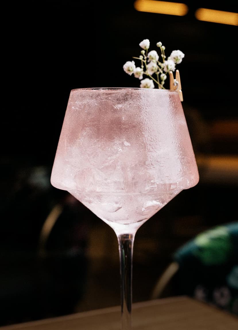 10 DEAN café at Sloane Yorkdale — coffee, cocktails and pastries